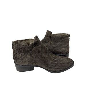 Eileen Fisher Tuck Textured Leather Ankle Booties Women’s 9 Almond Toe
